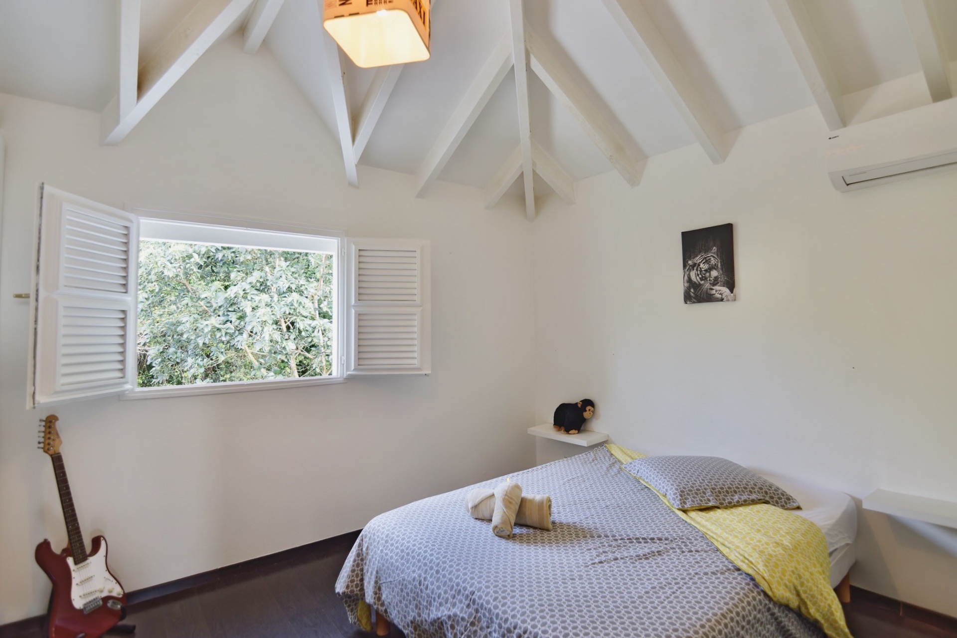 Chambre sous charpente créole